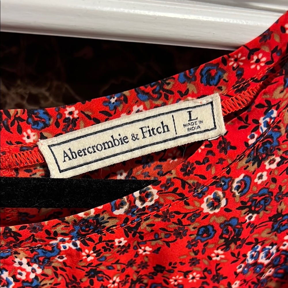 Abercrombie & Fitch Red Cap Sleeve Blouse - Picture 2 of 4